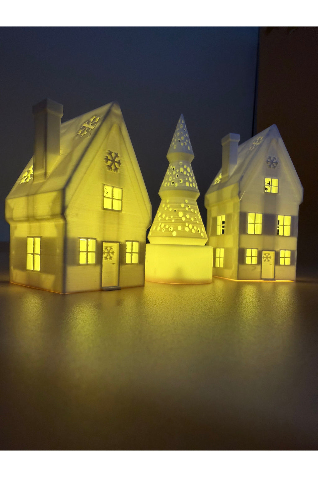 Sevimli Kar Taneli 3lü Kış Evleri